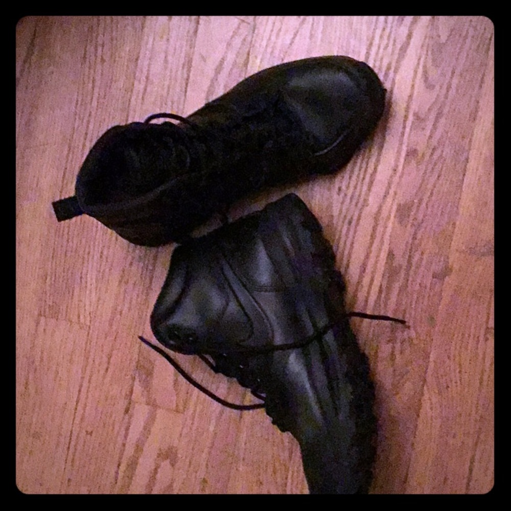 Nike ACG boots